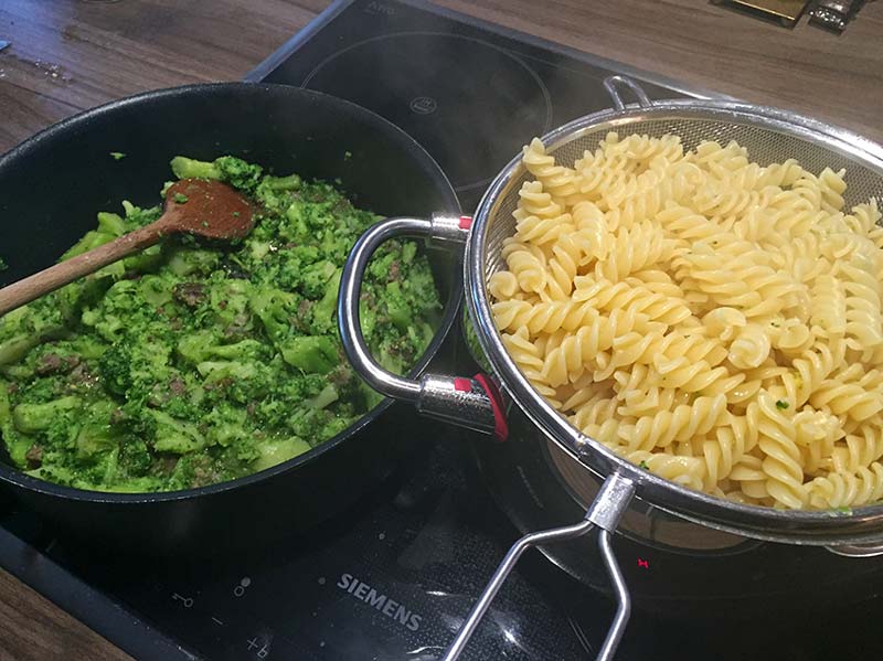Nudeln mit Brokkoli und Salsiccia - Schritt 4