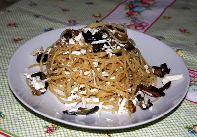 Spaghetti mit Auberginen und Ricotta-Käse - Schritt 10